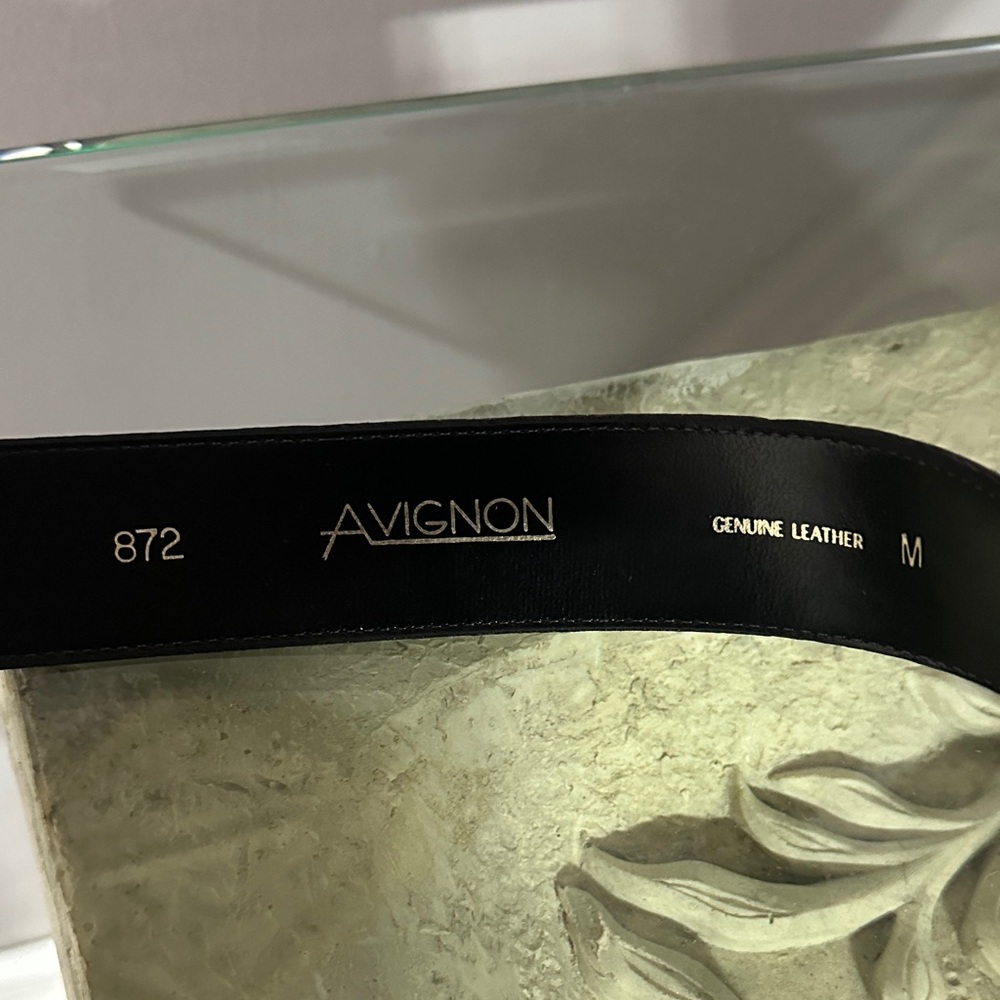 Avignon Elegant Leather Black Belt with Gold Buckle - Picture 3 of 6